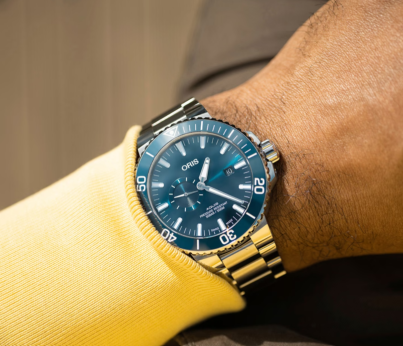 ORIS Aquis Small Second, Date