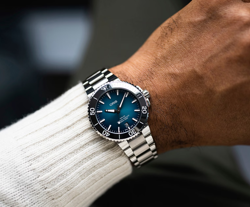 ORIS MOD. AQUIS DATE (39.5mm)