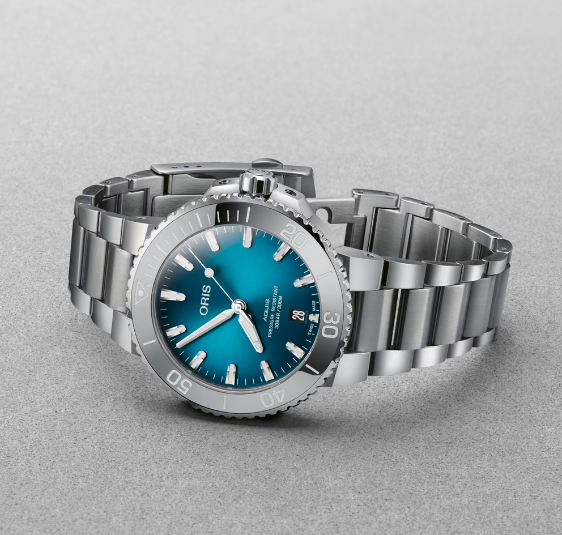 ORIS MOD. AQUIS DATE (39.5mm)