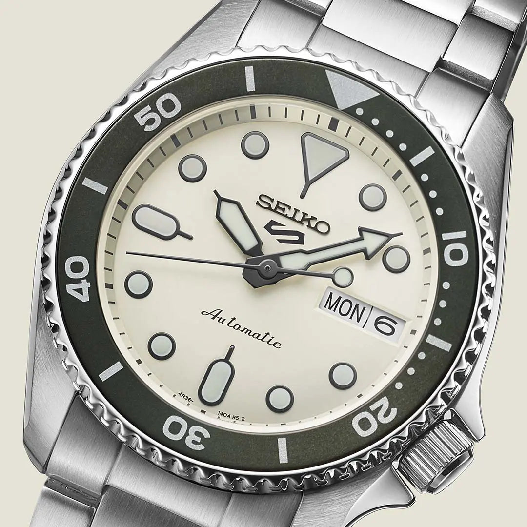 Seiko 5 Sports SKX ‘Midi’ Mono