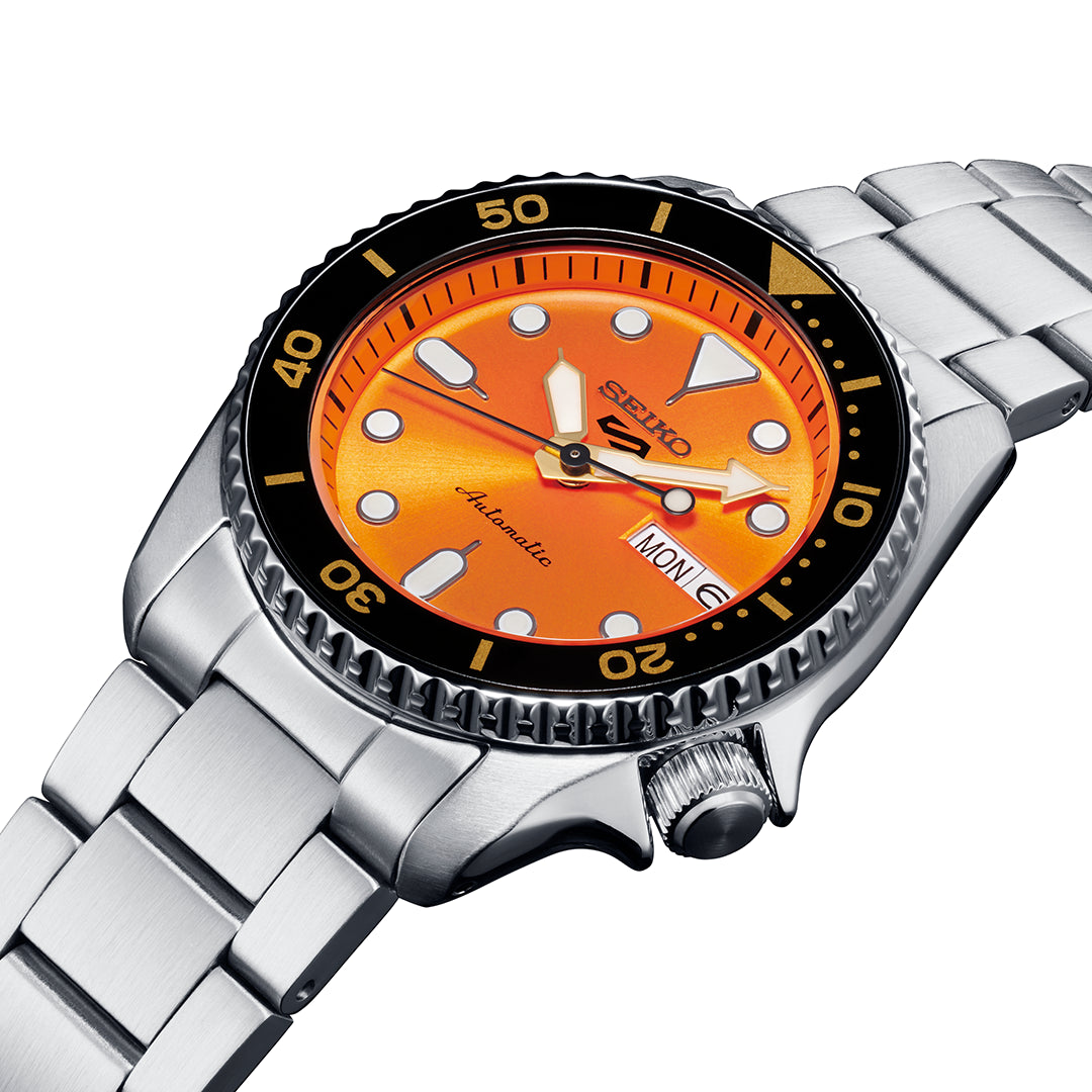 Seiko 5 Sports SKX ‘Midi’ Orange