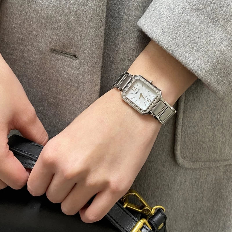 Seiko Damenuhr Klassik Solar Silber