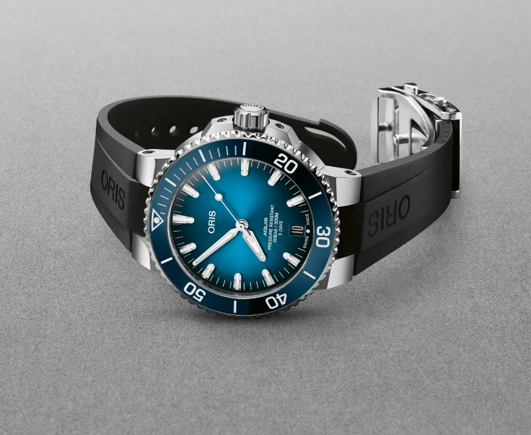 ORIS Aquis Date Calibre 400 (blau)