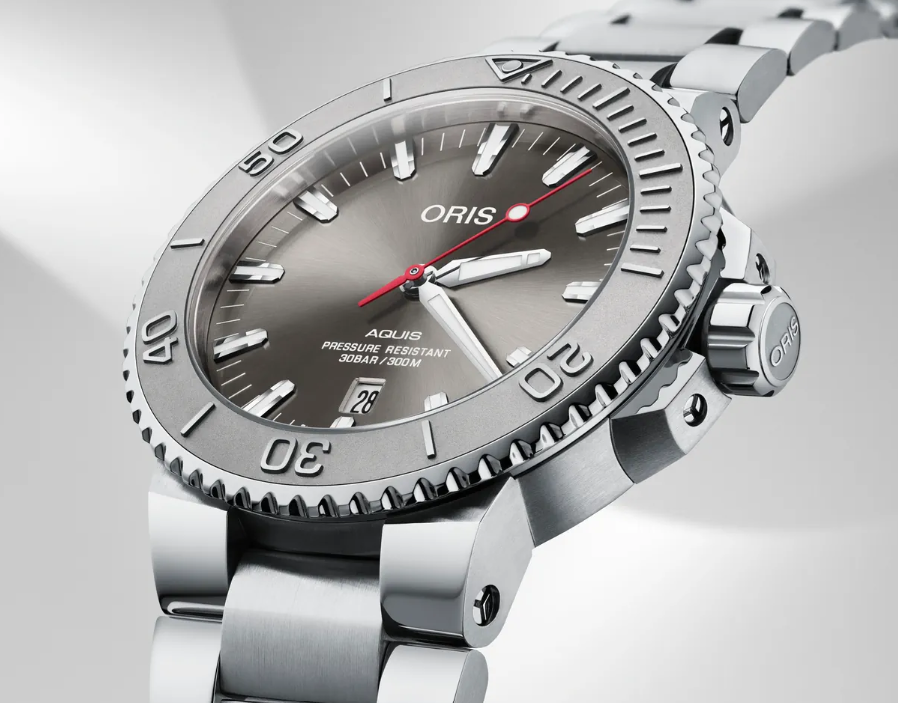 ORIS MOD. AQUIS DATE RELIEF