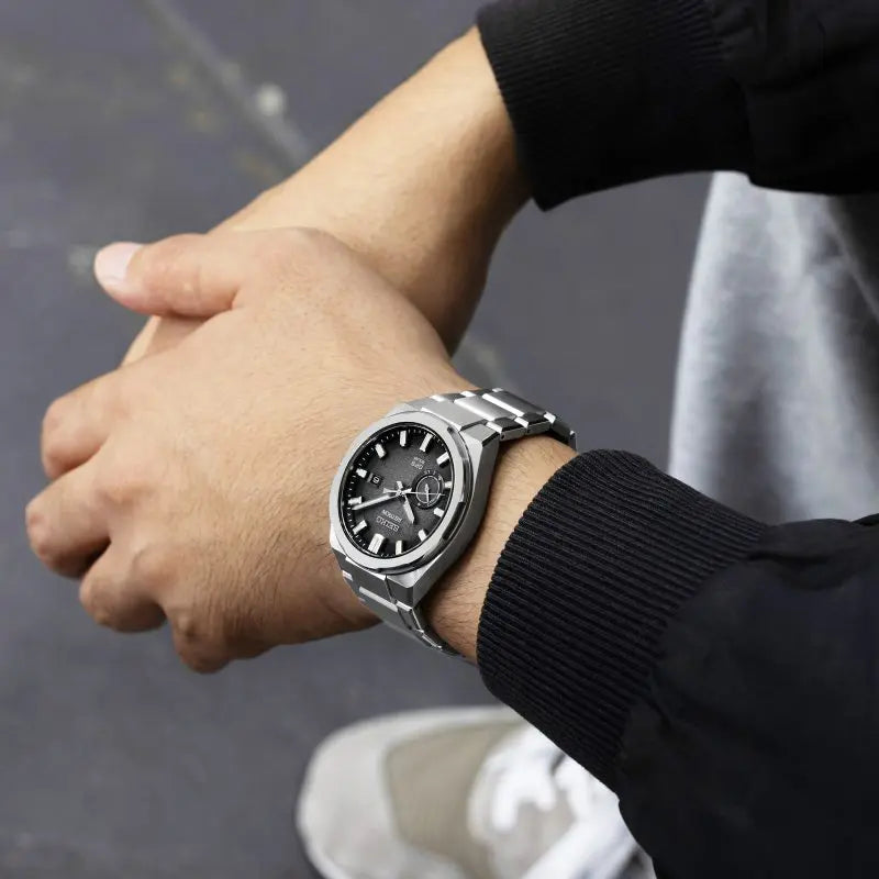 Seiko Astron GPS Solar 3X Moon