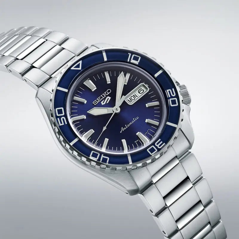 Seiko 5 Sports SKX – SNZH5 Bluetone Redux